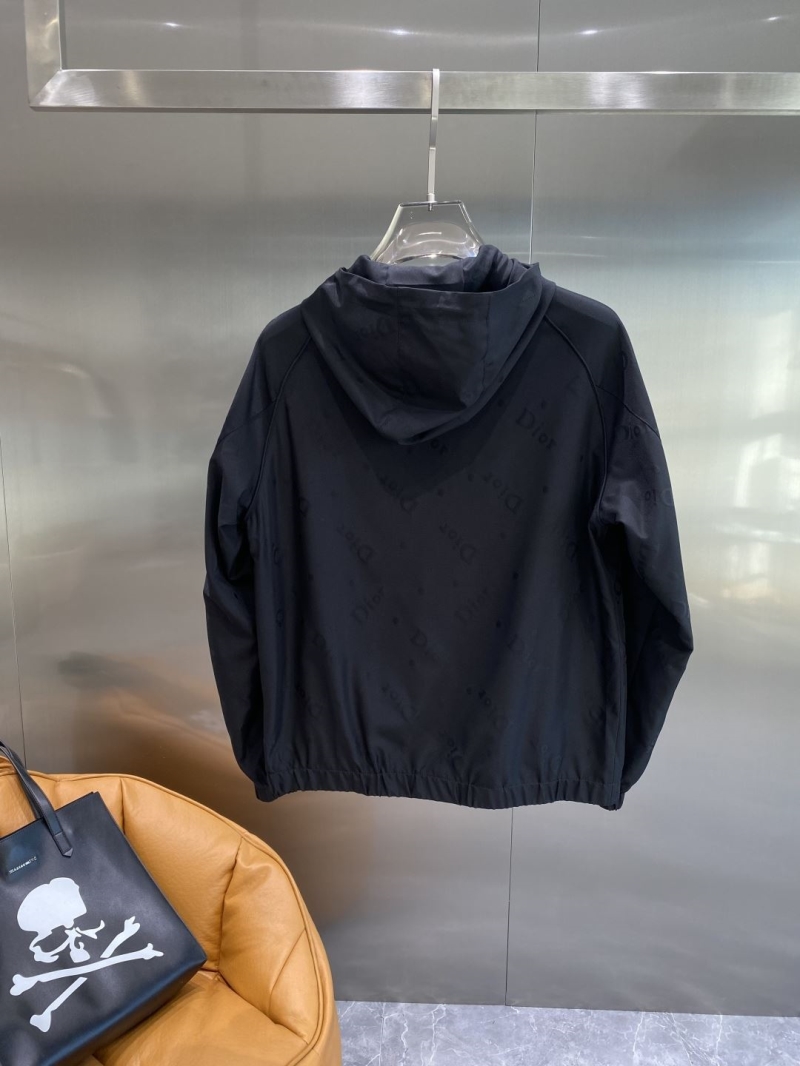 chr1st1an D10r outwear